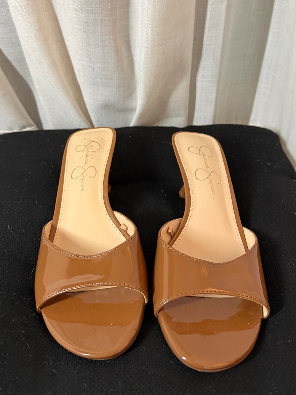 Jessica Simpson Brown Patent Slide Mules